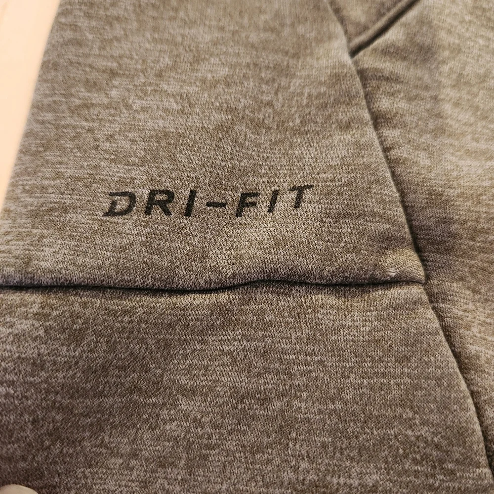 Nike Men’s Hoodie Sweatshirt, Dri-Fit Drawstring Sz Med, Pocket, Black/Gray, EUC